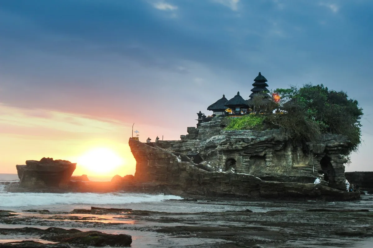 This was a temple in Bali well known for the sunset’s .