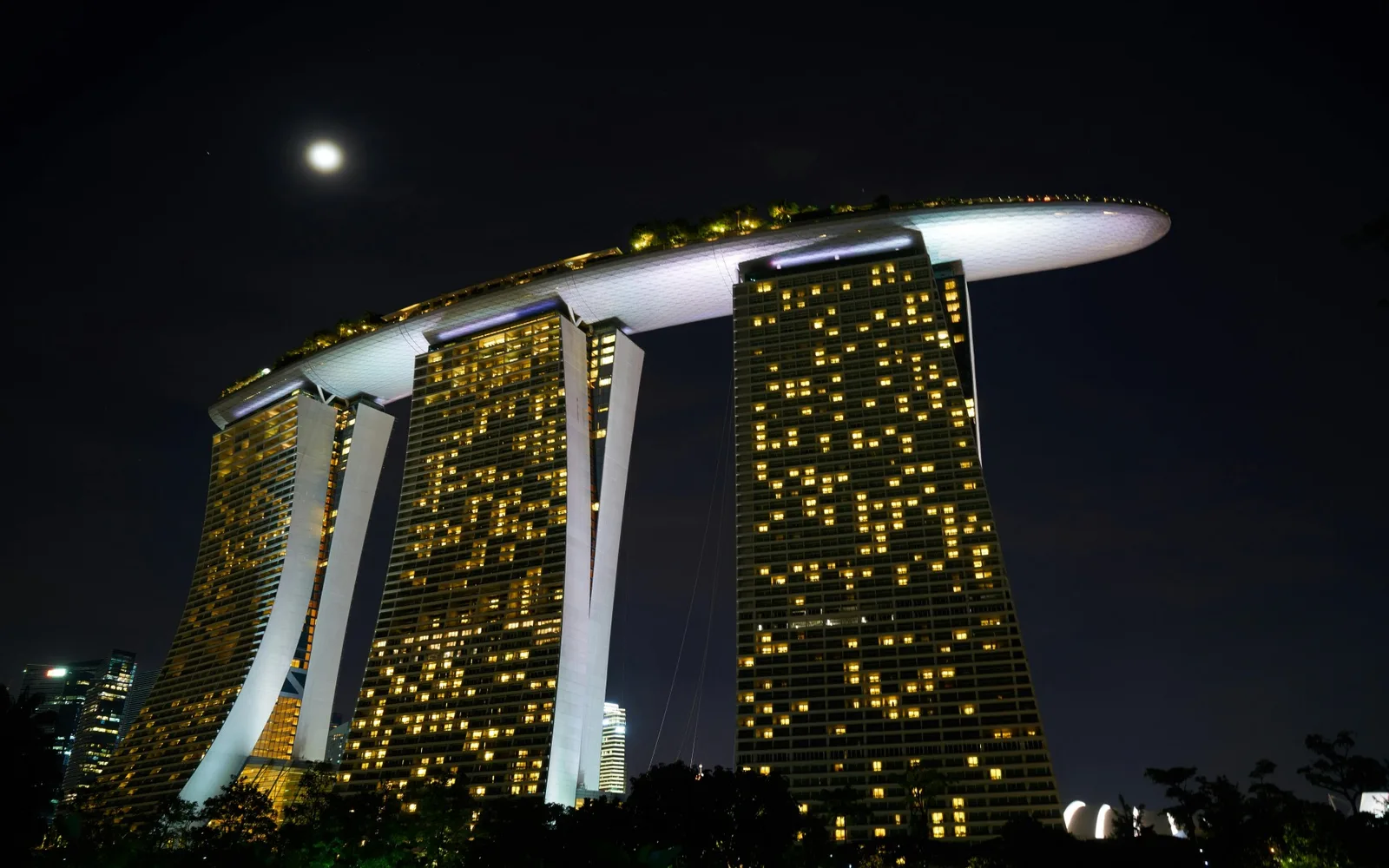 Marina Bay Sand , famous resort of Singapore
