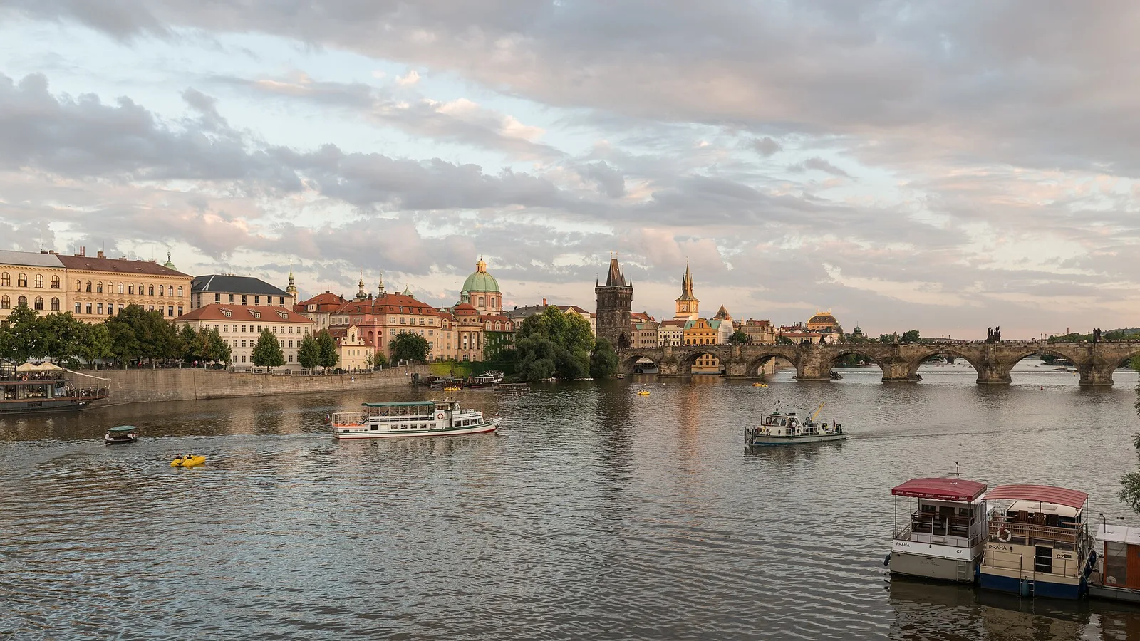 Charles Bridge over the Vltava river in Prague, Czech Republic